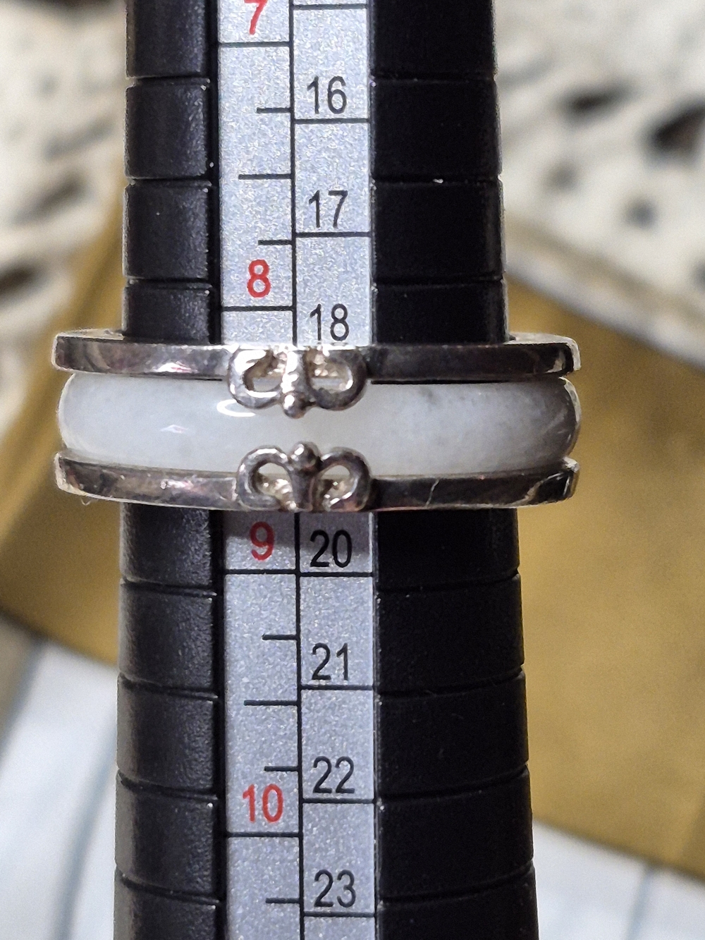 Sterling Silver Moonstone Oval Ring - White Moonstone - Picture 10 of 10